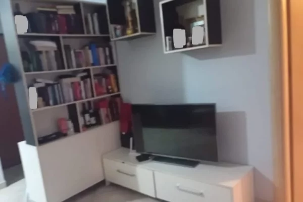 Shtepi me qera Apartament ne Tirane, 1+1, Mobilimi E mobiluar, Pagesa 40,000  Leke.