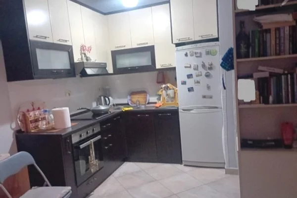 Shtepi me qera 1+1 ne Tirane - 40,000 Leke