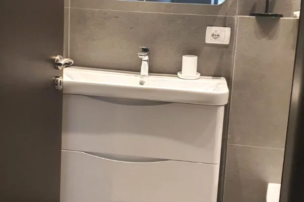 Shtepi me qera 2+1 ne Tirane - 850 Euro