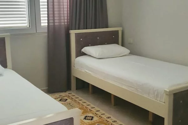 Shtepi me qera Apartament ne Tirane, 2+1, Mobilimi E mobiluar, Pagesa 850  Euro.