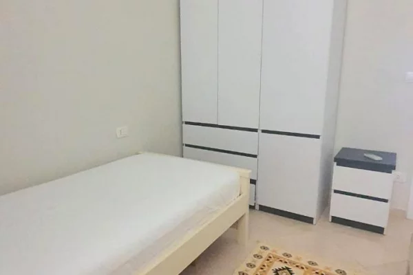Shtepi me qera Apartament ne Tirane, 2+1, Mobilimi E mobiluar, Pagesa 850  Euro.
