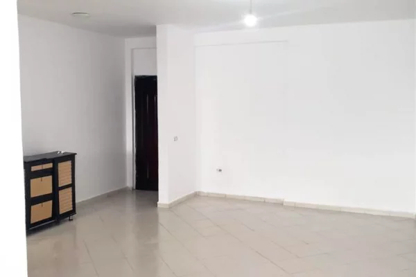 Shtepi me qera 2+1 ne Tirane - 30,000 Leke