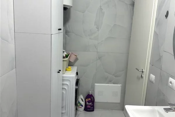 Shtepi me qera 1+1 ne Tirane - 45,000 Leke