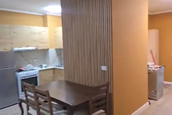 Shtepi me qera 2+1 ne Tirane - 70,000 Leke