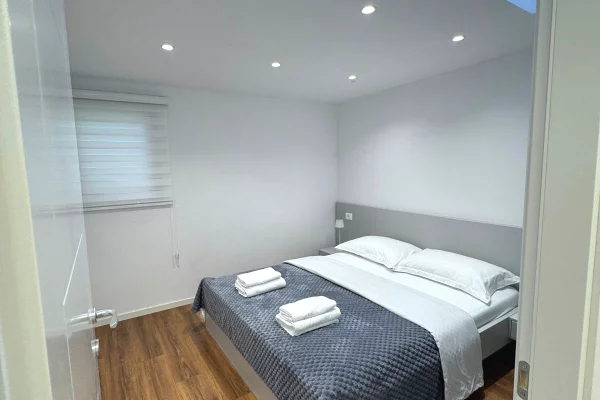 Shtepi me qera Apartament ne Tirane, 1+1, Mobilimi E mobiluar, Pagesa 600  Euro.