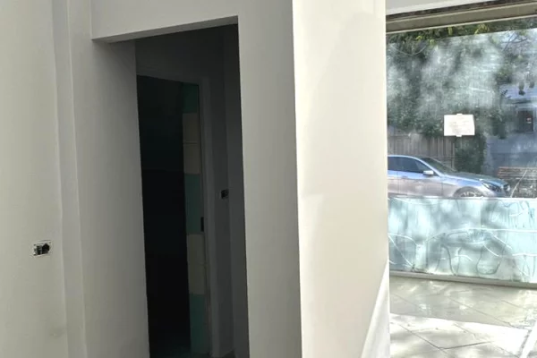 Business Property for Rent 1+1 in Tirana - 300 Euro