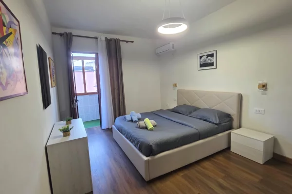 Shtepi me qera Apartament ne Tirane, 2+1, Mobilimi E mobiluar, Pagesa 900  Euro.