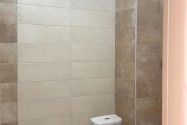 Shtepi me qera Apartament ne Tirane, 2+1, Mobilimi E mobiluar, Pagesa 38,000  Leke.