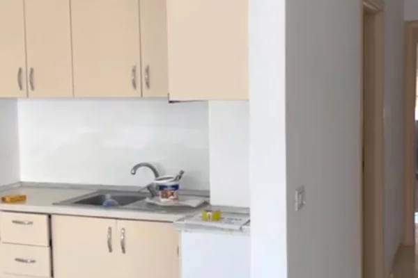 Shtepi me qera 2+1 ne Tirane - 38,000 Leke