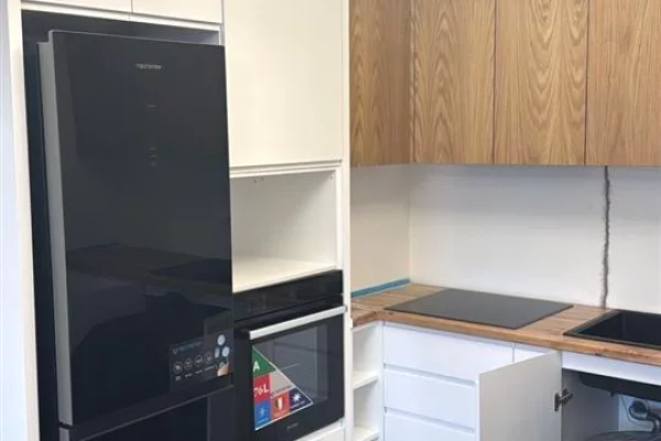 Shtepi me qera 1+1 ne Tirane - 45,000 Leke