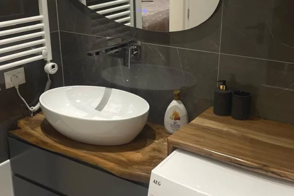 Shtepi me qera Apartament ne Tirane, 2+1, Mobilimi E mobiluar, Pagesa 1,500  Euro.