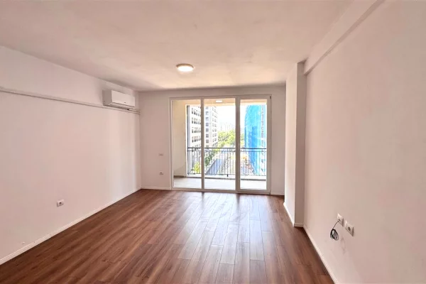 Business Property for Rent 3+1 in Tirana - 70,000 Leke