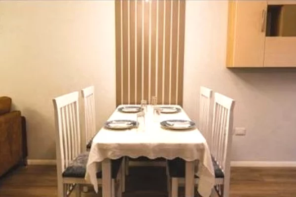 Shtepi me qera 2+1 ne Tirane - 1,200 Euro