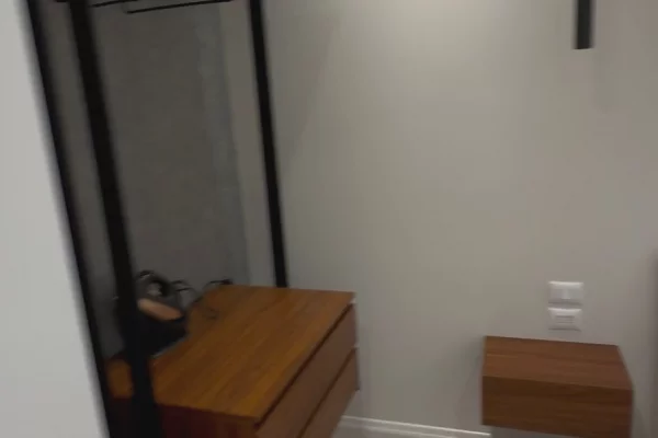 Shtepi me qera 1+1 ne Tirane - 1,500 Euro