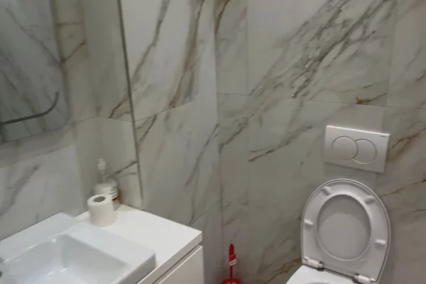 Shtepi me qera 1+1 ne Tirane - 1,500 Euro