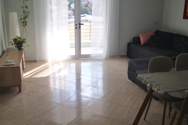 Shtepi me qera 1+1 ne Tirane - 550 Euro