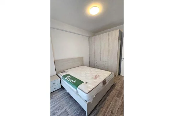 Shtepi me qera Apartament ne Tirane, 2+1, Mobilimi E mobiluar, Pagesa 670  Euro.