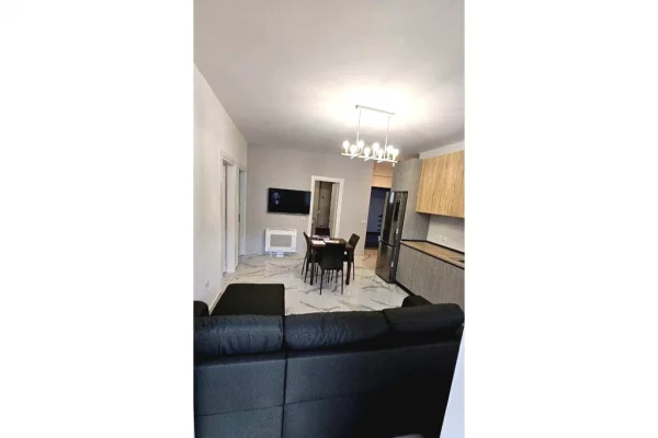 Casa in affitto 2+1 a Tirana - 670 Euro