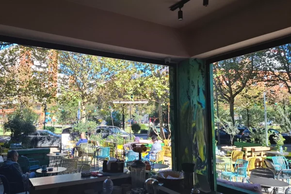 Ambient biznesi ne shitje 2+1 ne Tirane - 20,000 Euro