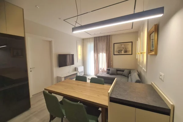 Shtepi me qera 2+1 ne Tirane - 550 Euro
