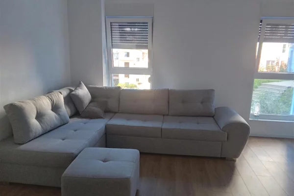 Shtepi me qera 1+1 ne Tirane - 40,000 Leke