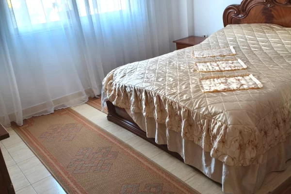 Shtepi me qera 2+1 ne Tirane - 75,000 Leke