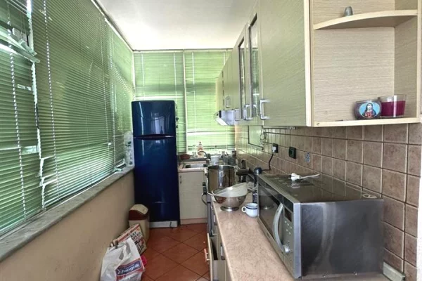 Shtepi ne shitje Apartament ne Tirane, 2+1, Mobilimi Bosh, pa mobiluar, Pagesa 235,000  Euro.