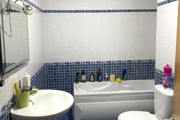 Shtepi ne shitje Apartament ne Tirane, 2+1, Mobilimi Bosh, pa mobiluar, Pagesa 157,000  Euro.