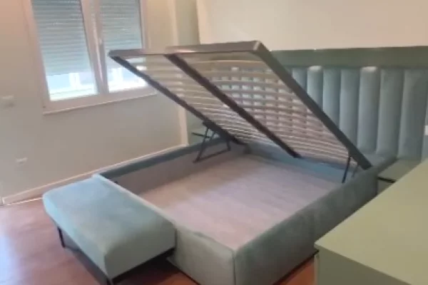 Shtepi me qera Apartament ne Tirane, 2+1, Mobilimi E mobiluar, Pagesa 1,400  Euro.