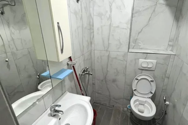 Shtepi me qera Garsoniere ne Tirane - 500 Euro