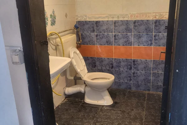 Ambient biznesi me qera 1+1 ne Tirane - 45,000 Leke