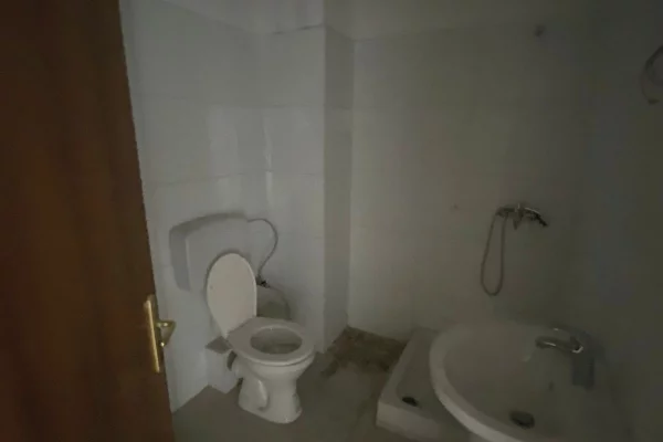 Shtepi ne shitje 2+1 ne Tirane - 165,000 Euro