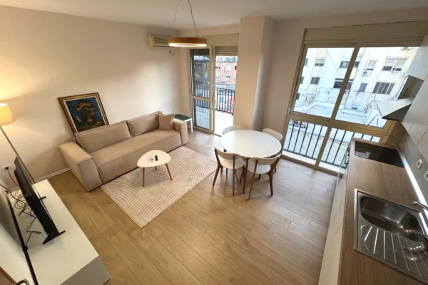 Shtepi me qera 1+1 ne Tirane - 75,000 Leke