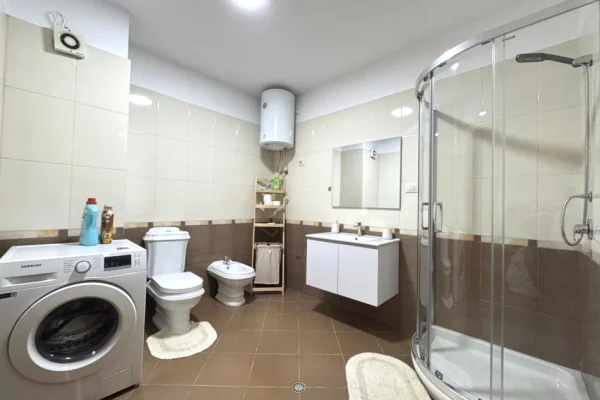 Shtepi me qera 1+1 ne Tirane - 75,000 Leke