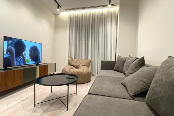 Shtepi me qera 1+1 ne Tirane - 1,500 Euro