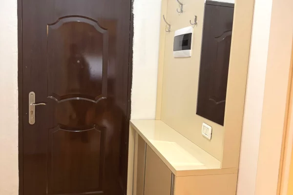 Shtepi me qera Apartament ne Tirane, 2+1, Mobilimi E mobiluar, Pagesa 50,000  Leke.