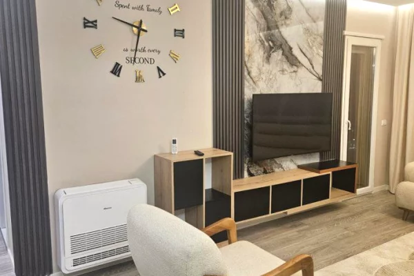 Shtepi me qera 2+1 ne Tirane - 700 Euro