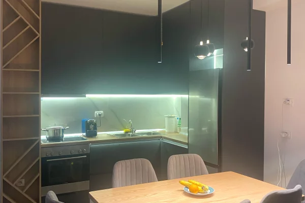 Shtepi me qera Apartament ne Tirane, 2+1, Mobilimi E mobiluar, Pagesa 70,000  Leke.