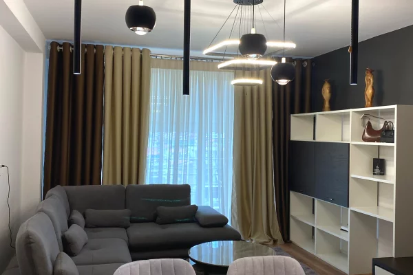 Shtepi me qera 2+1 ne Tirane - 70,000 Leke