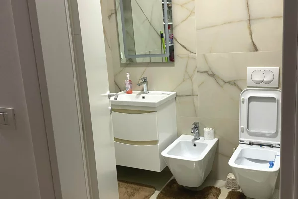 Shtepi me qera Apartament ne Tirane, 2+1, Mobilimi E mobiluar, Pagesa 70,000  Leke.