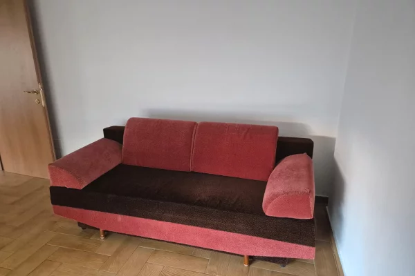 Shtepi me qera 2+1 ne Tirane - 70,000 Leke