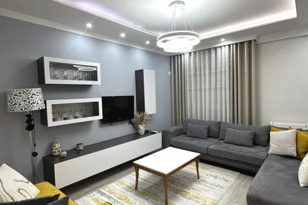 Shtepi me qera 2+1 ne Tirane - 110,000 Leke