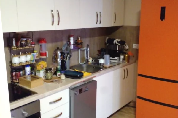 Shtepi me qera 2+1 ne Tirane - 730 Euro