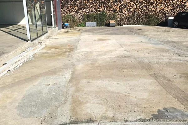 Ambient biznesi me qera 4+1 ne Tirane - 100,000 Leke