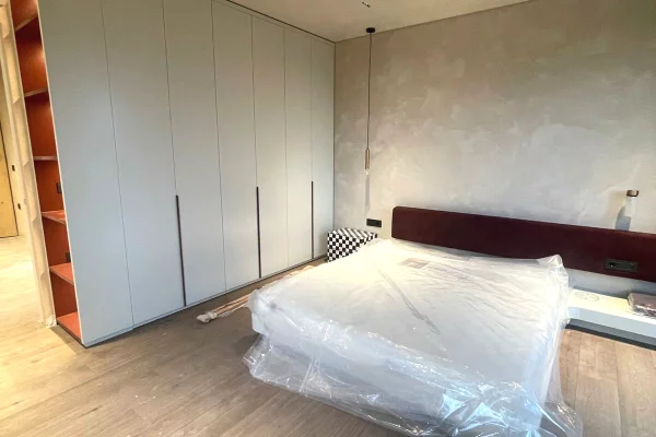 Shtepi me qera Apartament ne Tirane, 1+1, Mobilimi Bosh, pa mobiluar, Pagesa 2,000  Euro.