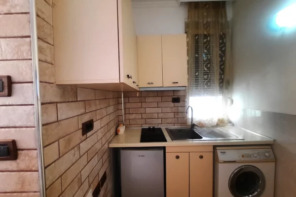 Shtepi me qera Garsoniere ne Tirane - 40,000 Leke