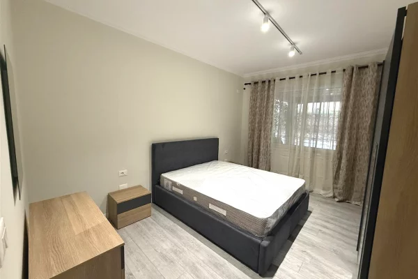 Shtepi me qera Apartament ne Tirane, 2+1, Mobilimi E mobiluar, Pagesa 850  Euro.