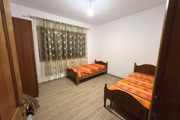 Shtepi me qera Apartament ne Tirane, 1+1, Mobilimi E mobiluar, Pagesa 35,000  Leke.