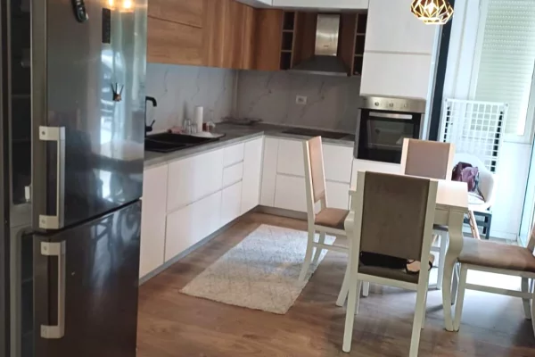 Shtepi me qera 2+1 ne Tirane - 600 Euro