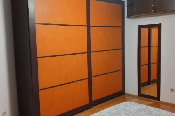 Shtepi me qera Apartament ne Tirane, 1+1, Mobilimi E mobiluar, Pagesa 600  Euro.